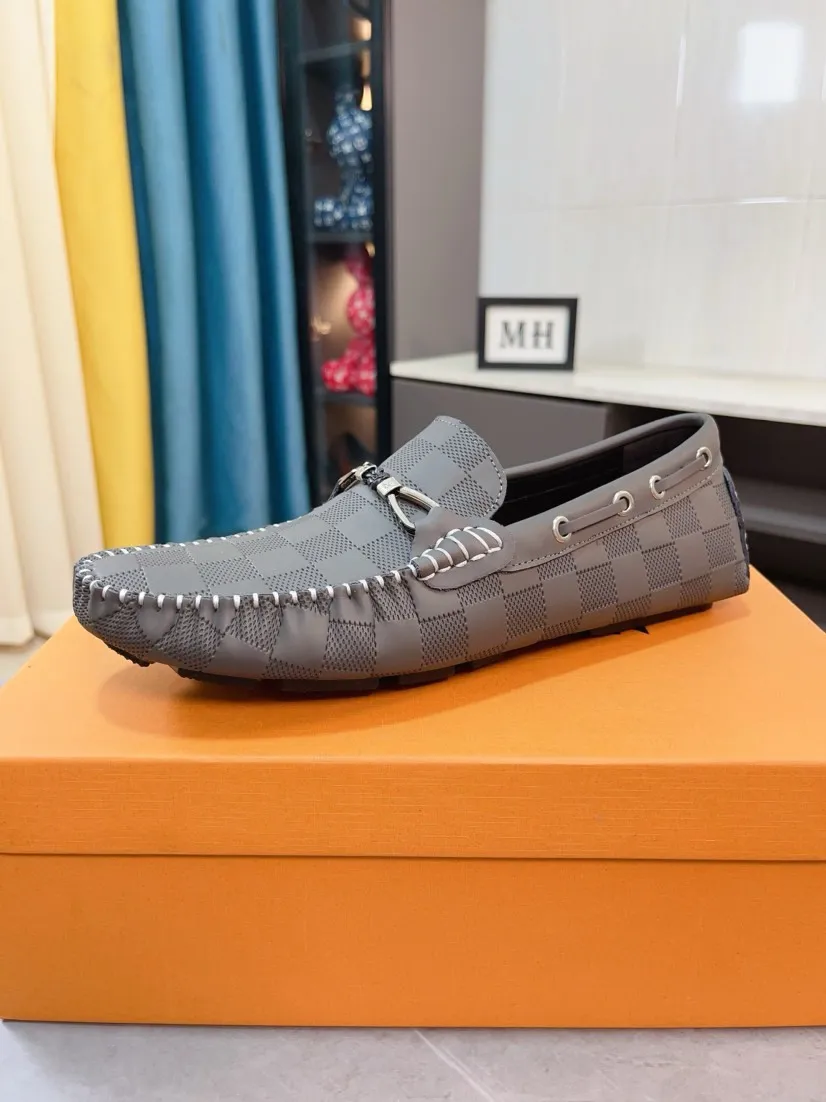 Men's men's shoes💰400🌹🌹[LV Louis Vuitton] New men's beanie shoes💝💝.. Top-grade imported cowhide embossed➕Comfortable leather lining. It is extremely skin-friendly and comfortable, feels very delicate, and the shape is very correct! Perfectly reflects the three-dimensional sense, code number: 38-44
